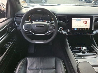 2023 Jeep Wagoneer Base