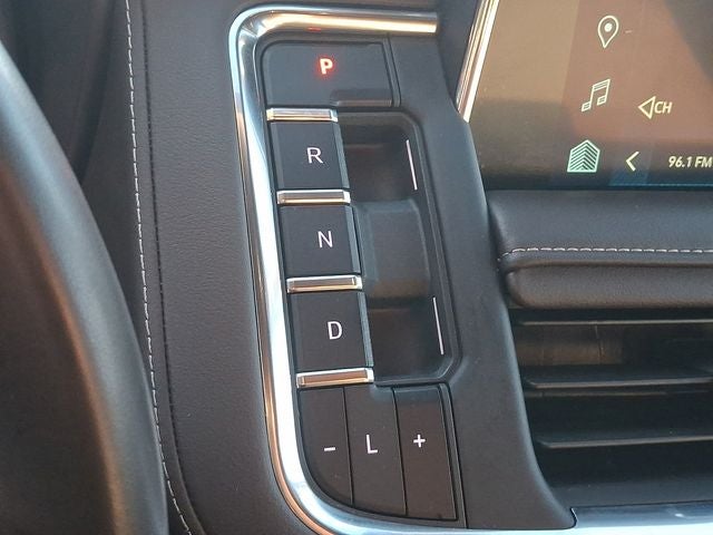 2024 Chevrolet Suburban LT