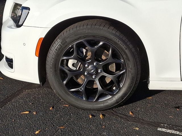 2023 Chrysler 300 Touring