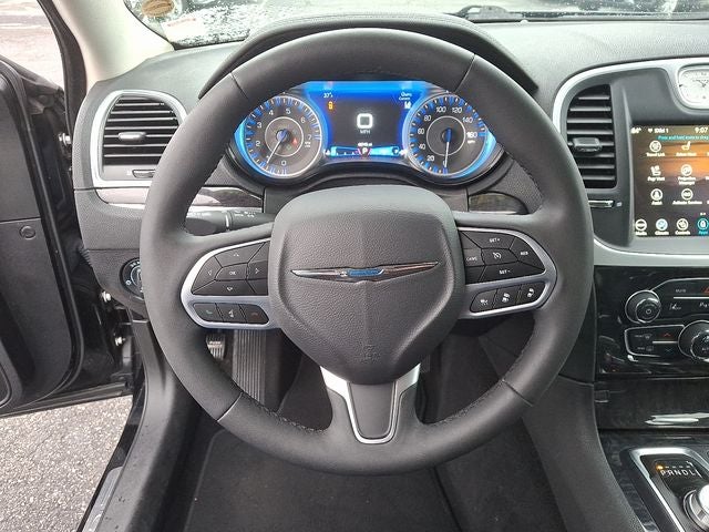 2023 Chrysler 300 Touring