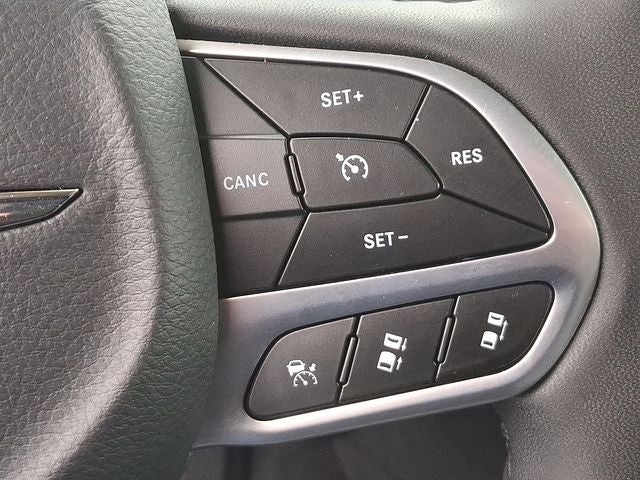 2023 Chrysler 300 Touring