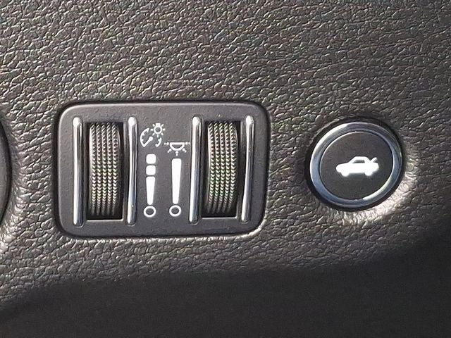 2023 Chrysler 300 Touring