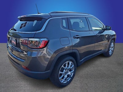 2022 Jeep Compass Latitude Lux