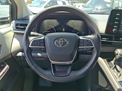 2024 Toyota Sienna XLE 8 Passenger