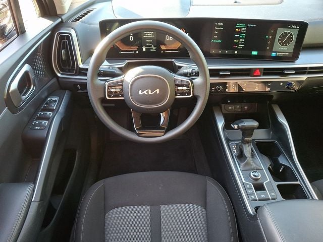 2025 Kia Sorento LX