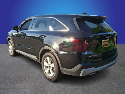 2025 Kia Sorento LX