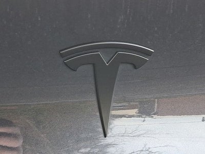 2024 Tesla Model Y Performance