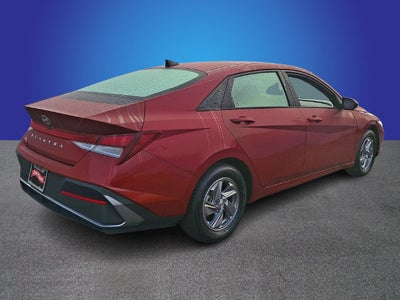 2025 Hyundai Elantra SE