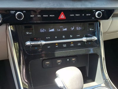 2023 Kia Carnival SX