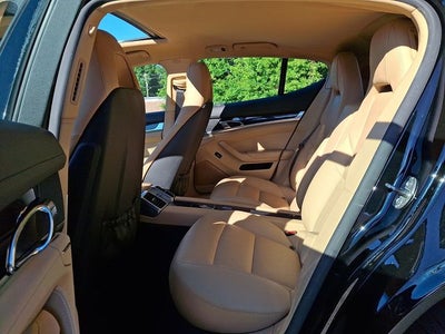 2016 Porsche Panamera Edition