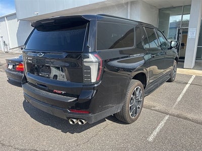 2025 Chevrolet Suburban RST