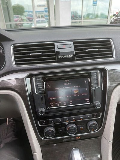 2018 Volkswagen Passat 2.0T SE