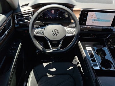 2025 Volkswagen Atlas 2.0T SE w/Technology