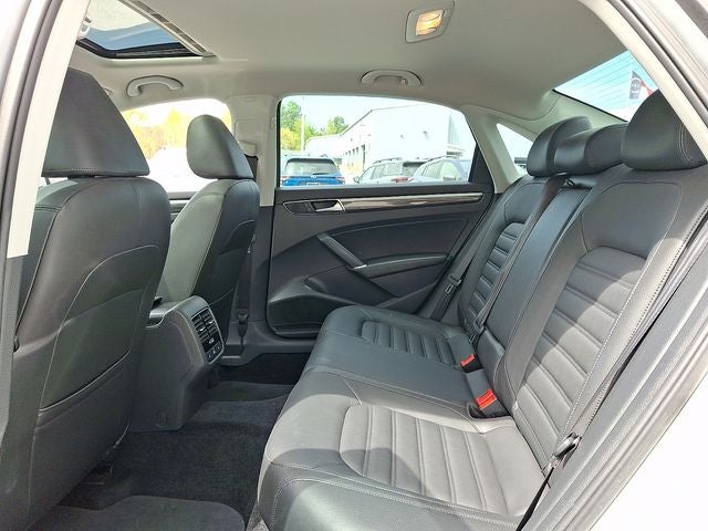 2017 Volkswagen Passat SEL Premium