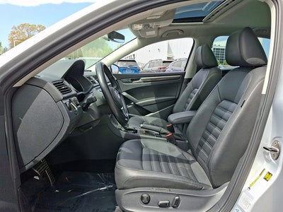 2017 Volkswagen Passat SEL Premium