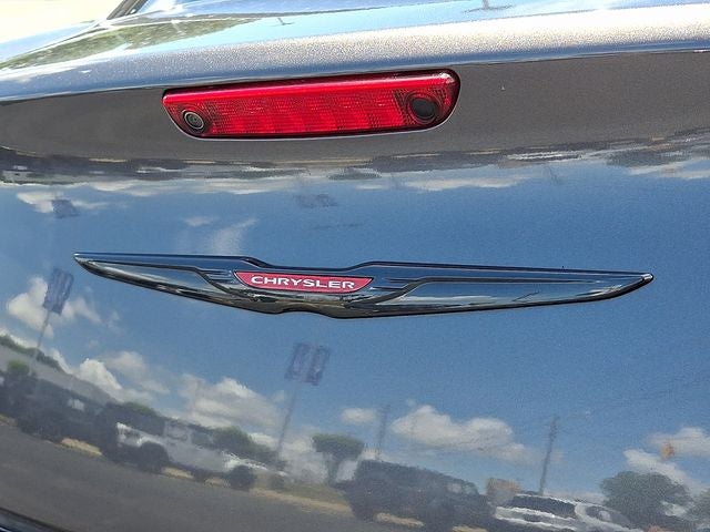 2022 Chrysler 300 S
