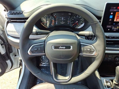2023 Jeep Compass Latitude Lux