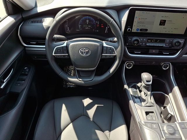 2025 Toyota Grand Highlander Base