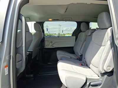 2025 Toyota Sienna LE 8 Passenger