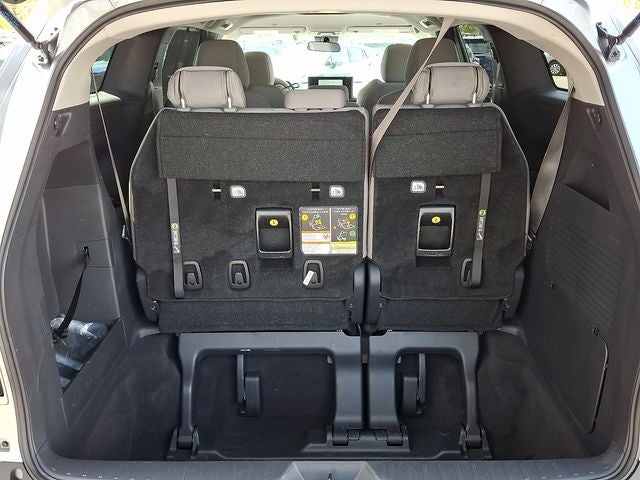 2025 Toyota Sienna LE 8 Passenger