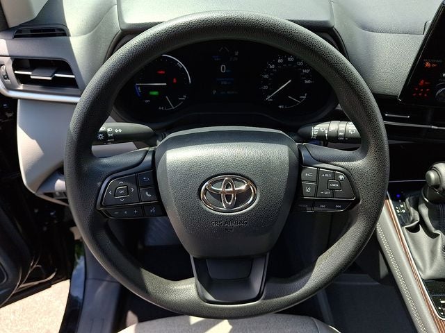 2024 Toyota Sienna LE 8 Passenger