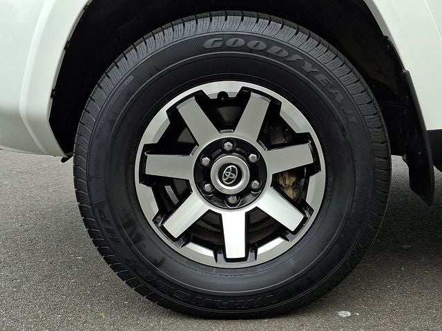 2024 Toyota 4Runner TRD Off-Road