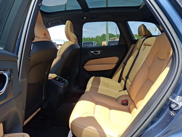 2023 Volvo XC60 B6 Ultimate Bright Theme