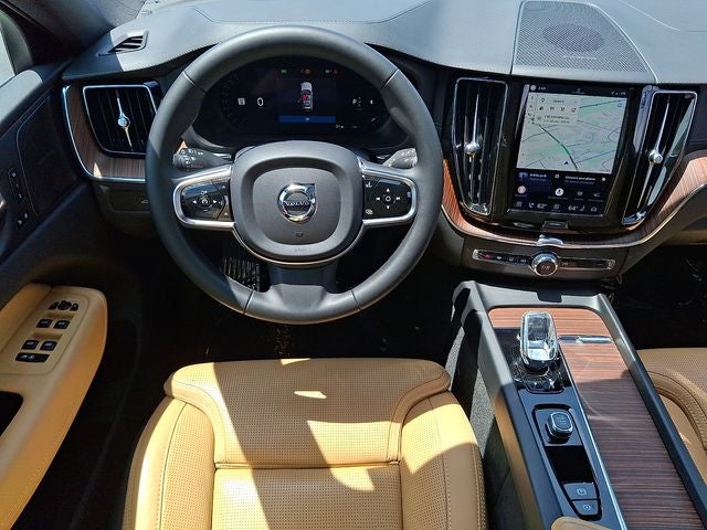 2023 Volvo XC60 B6 Ultimate Bright Theme