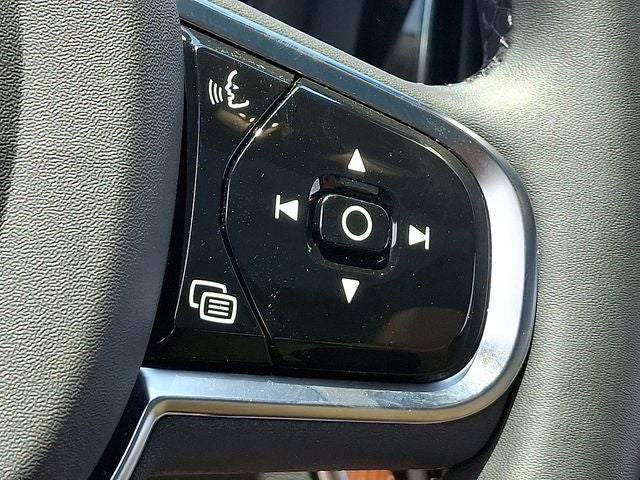 2023 Volvo XC60 B6 Ultimate Bright Theme