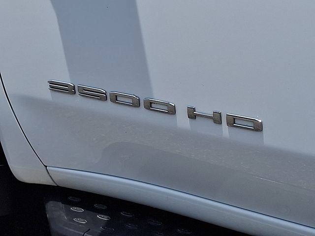 2023 GMC Sierra 3500HD Flatbed