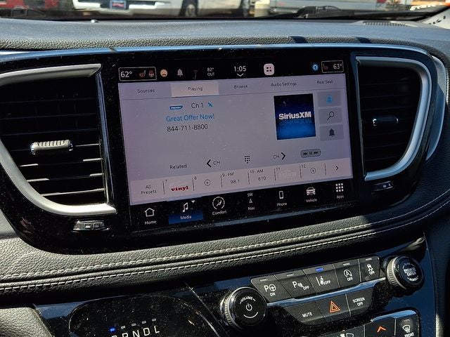 2022 Chrysler Pacifica Touring L