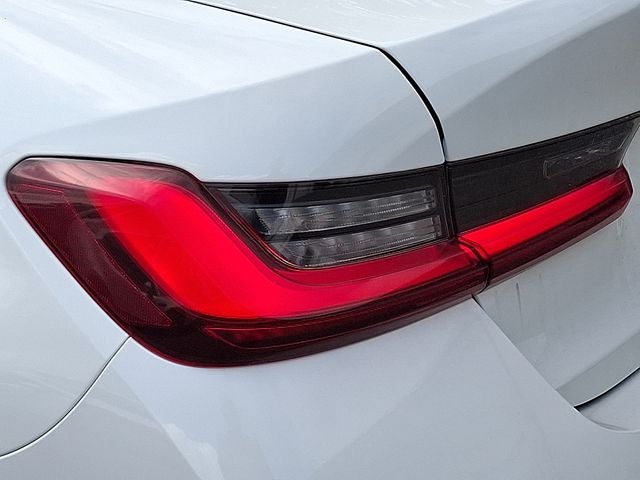 2025 BMW 3 Series 330i