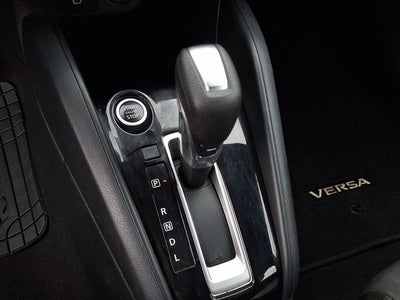 2022 Nissan Versa 1.6 SR
