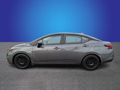 2022 Nissan Versa 1.6 SR