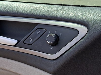 2017 Volkswagen Golf TSI S 4-Door