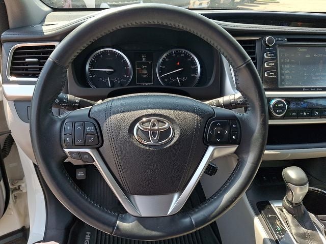 2016 Toyota Highlander XLE V6