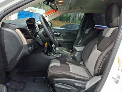 2015 Jeep Cherokee Sport