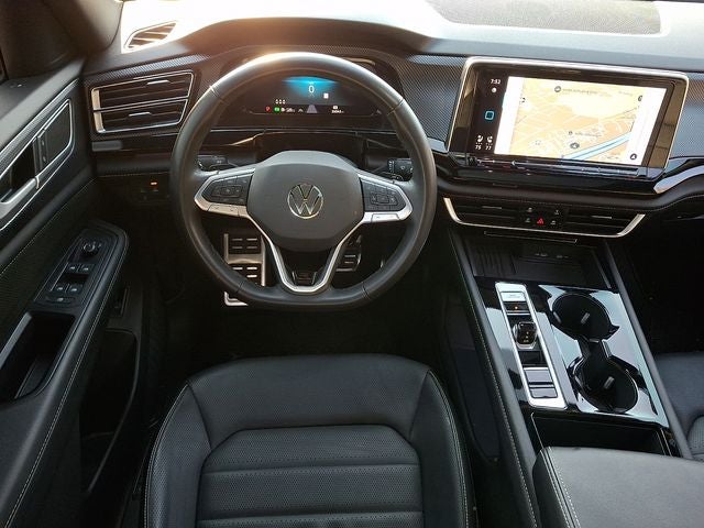 2025 Volkswagen Atlas Cross Sport 2.0T SEL R-Line Black