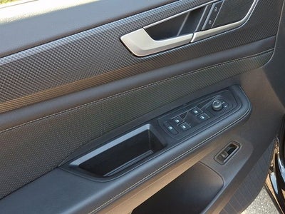 2025 Volkswagen Atlas Cross Sport 2.0T SEL R-Line Black