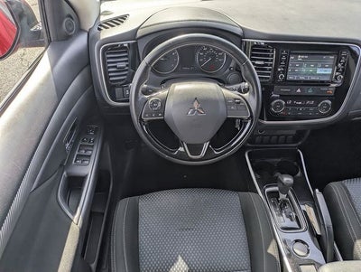 2017 Mitsubishi Outlander ES