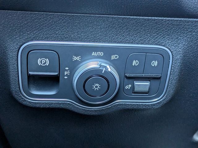 2025 Mercedes-Benz GLB GLB 250 4MATIC®