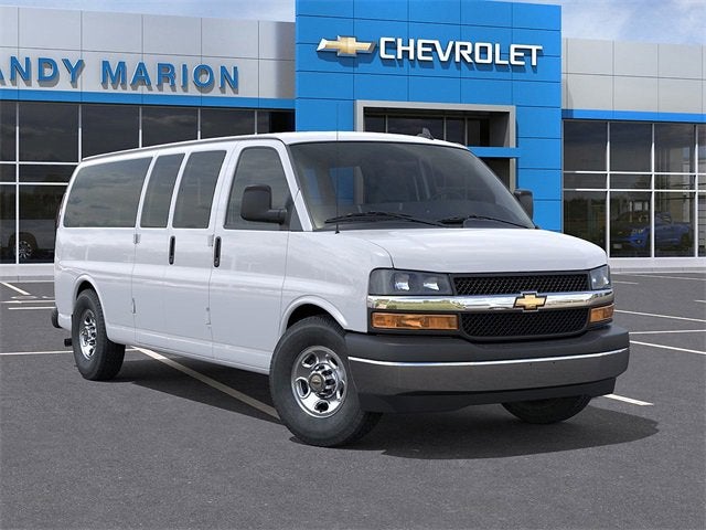 2025 Chevrolet Express Passenger 3500 1LT