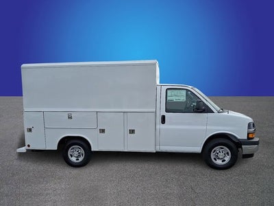 2025 Chevrolet Express Cutaway 3500 1WT