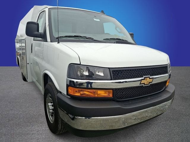 2025 Chevrolet Express Cutaway 3500 1WT