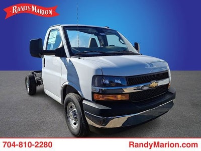 2025 Chevrolet Express Cutaway 3500 1WT