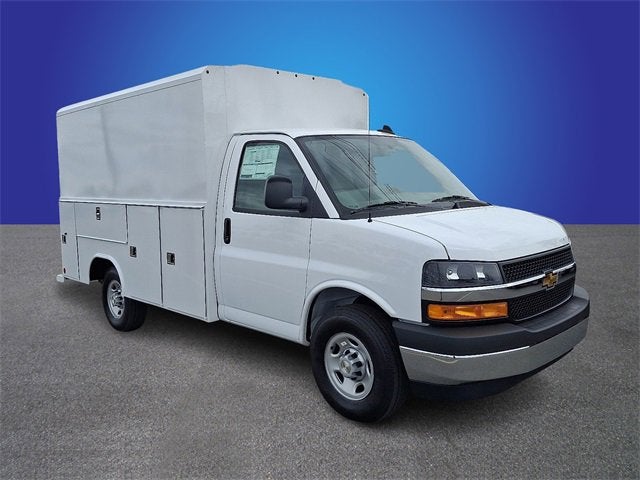 2025 Chevrolet Express Cutaway 3500 1WT
