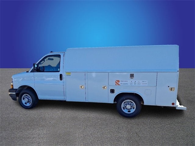 2025 Chevrolet Express Cutaway 3500 1WT