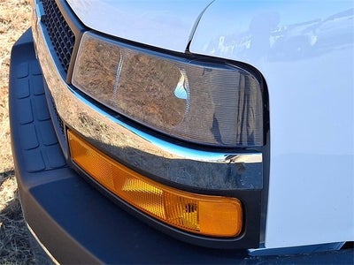 2025 Chevrolet Express Cutaway 3500 1WT