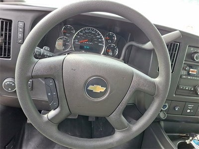 2025 Chevrolet Express Cutaway 3500 1WT