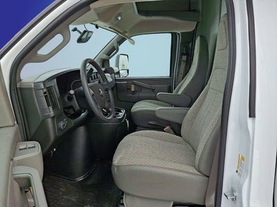 2025 Chevrolet Express Cutaway 3500 1WT